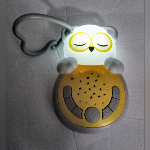 Cloud•B Baby Traveling Comforting Sound Machine - Picture 2 of 5